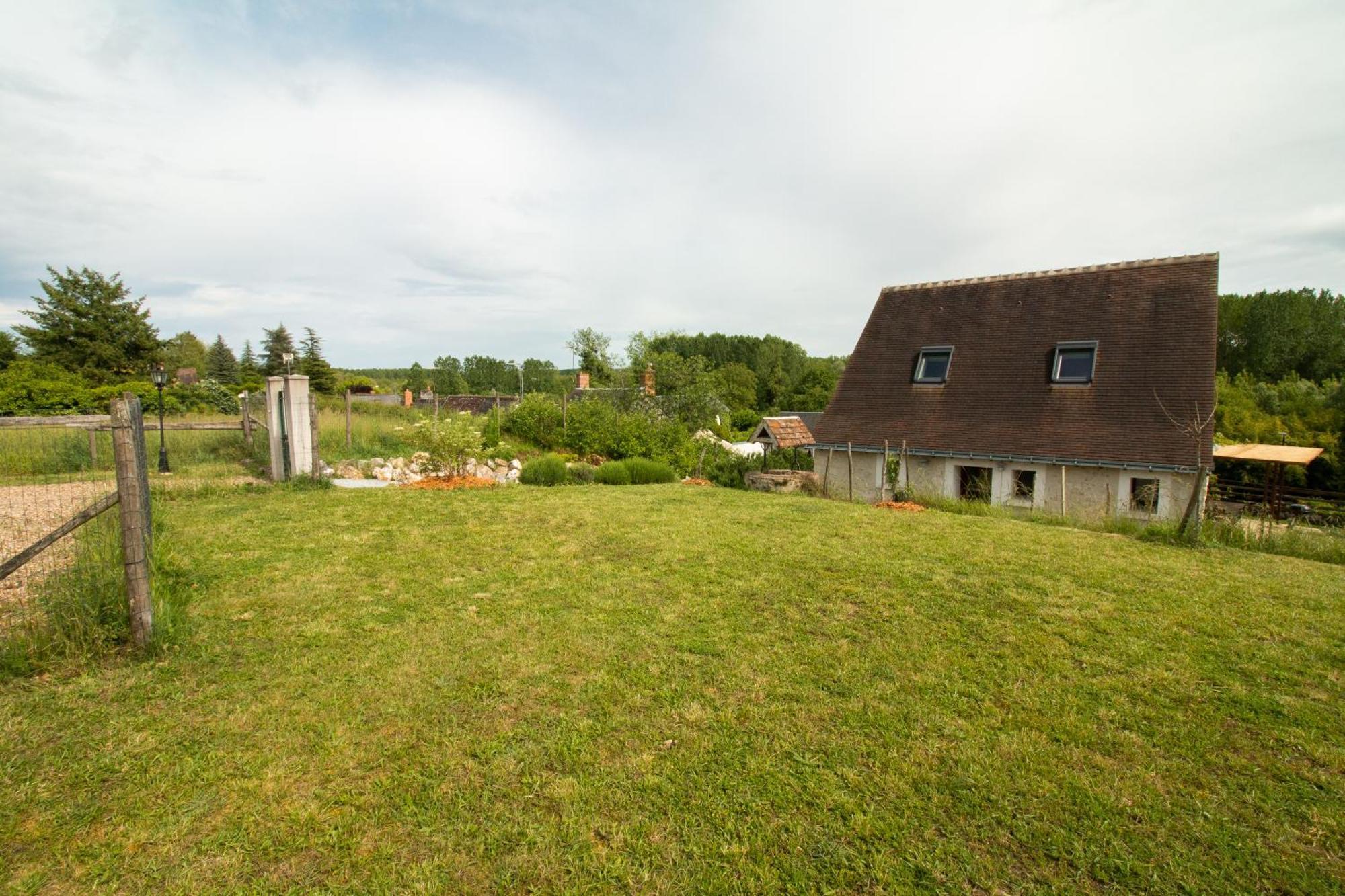 LA GRANGE charme nature repos Saché Extérieur photo